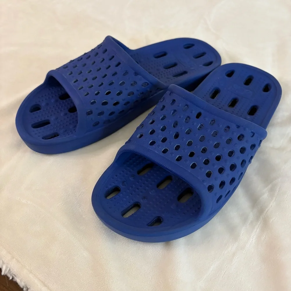 N/A comfortable blue